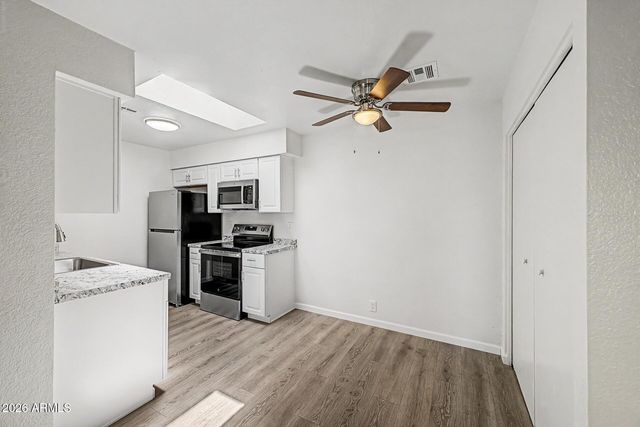 317 W HONONEGH Drive 3, Phoenix, AZ 85027