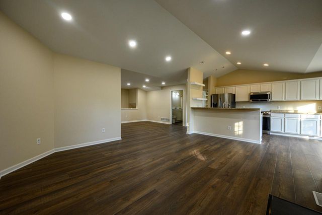 9163 W Elm COURT #C, Franklin, WI 53132