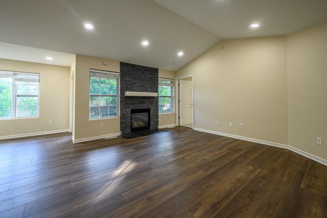 9163 W Elm COURT #C, Franklin, WI 53132