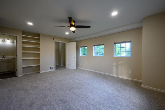 9163 W Elm COURT #C, Franklin, WI 53132
