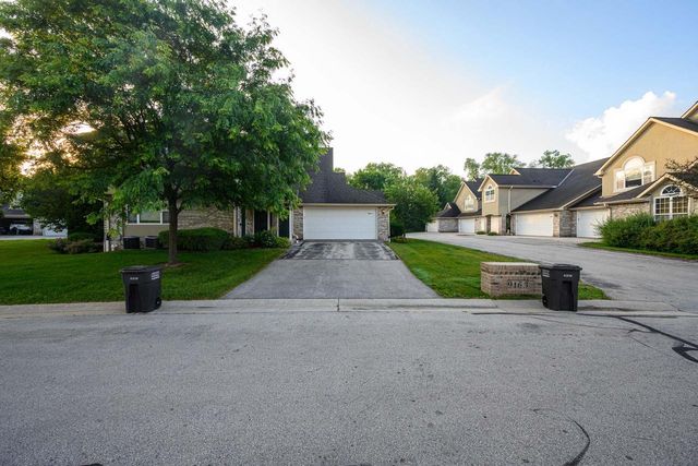 9163 W Elm COURT #C, Franklin, WI 53132
