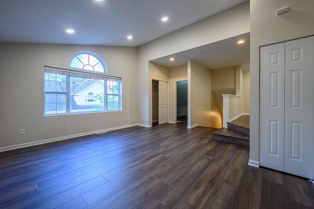9163 W Elm COURT #C, Franklin, WI 53132