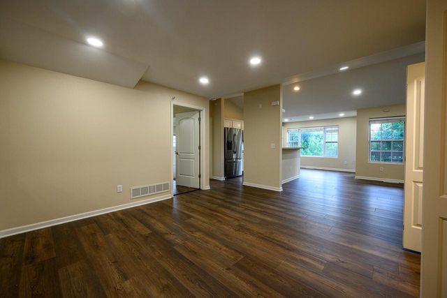 9163 W Elm COURT #C, Franklin, WI 53132