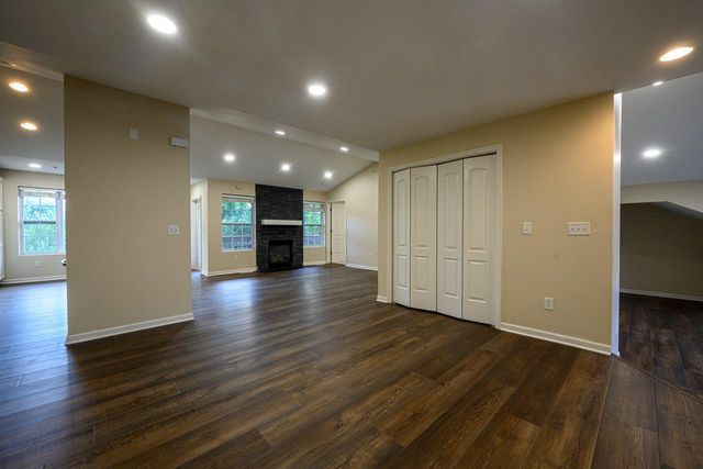 9163 W Elm COURT #C, Franklin, WI 53132