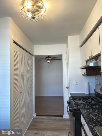 2176 HARBOUR DR, Palmyra, NJ 08065