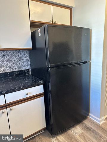 2176 HARBOUR DR, Palmyra, NJ 08065