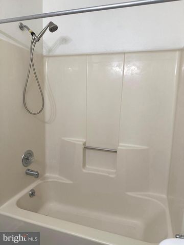 2176 HARBOUR DR, Palmyra, NJ 08065