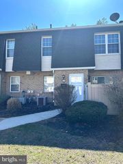 2176 HARBOUR DR, Palmyra, NJ 08065