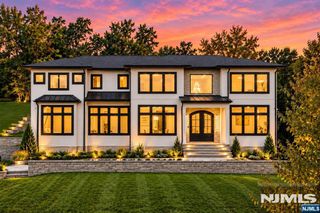 6 Cliffside Drive, Livingston, NJ 07039