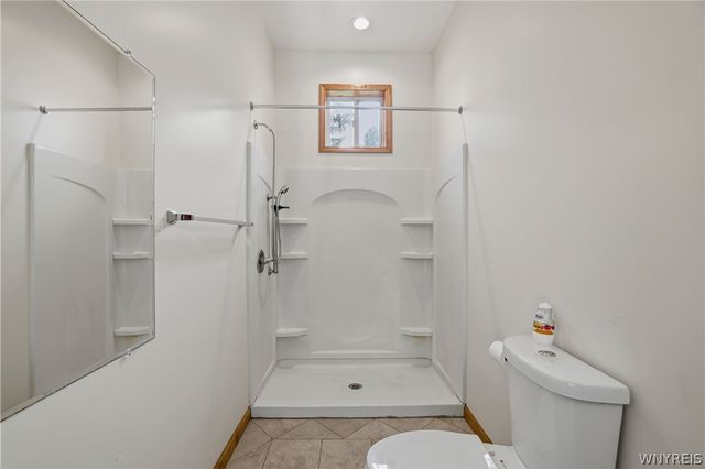 2410 Grand Avenue, Niagara Falls, NY 14301