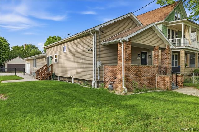 2410 Grand Avenue, Niagara Falls, NY 14301