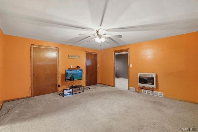 2410 Grand Avenue, Niagara Falls, NY 14301