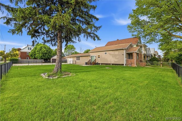 2410 Grand Avenue, Niagara Falls, NY 14301