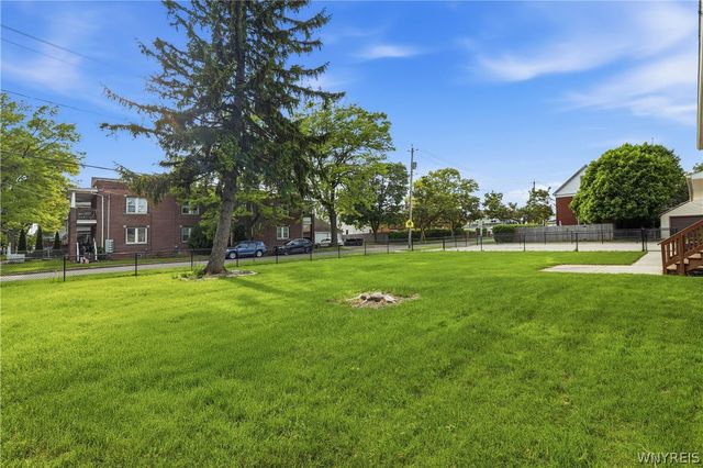 2410 Grand Avenue, Niagara Falls, NY 14301
