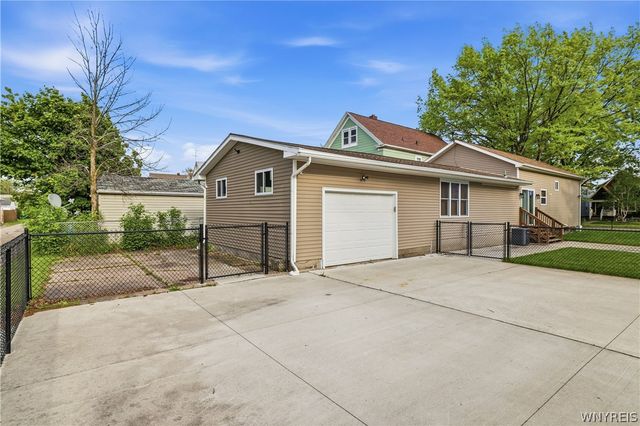 2410 Grand Avenue, Niagara Falls, NY 14301