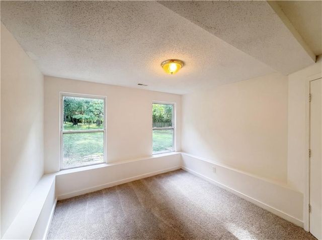 530 NW 1891st Road, Kingsville, MO 64061