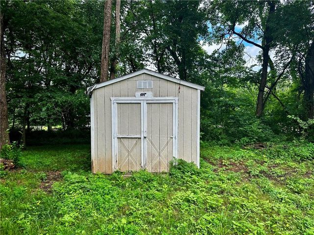 530 NW 1891st Road, Kingsville, MO 64061