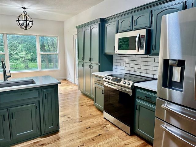530 NW 1891st Road, Kingsville, MO 64061