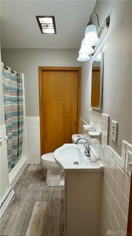 58 Dronfield Road, Troy, OH 45373