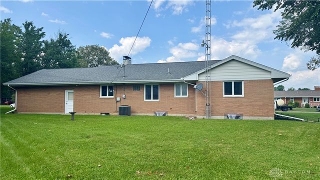 58 Dronfield Road, Troy, OH 45373