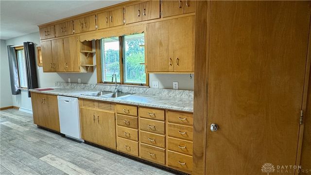 58 Dronfield Road, Troy, OH 45373