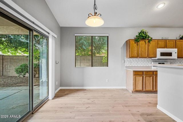 9231 W SALTER Drive, Peoria, AZ 85382