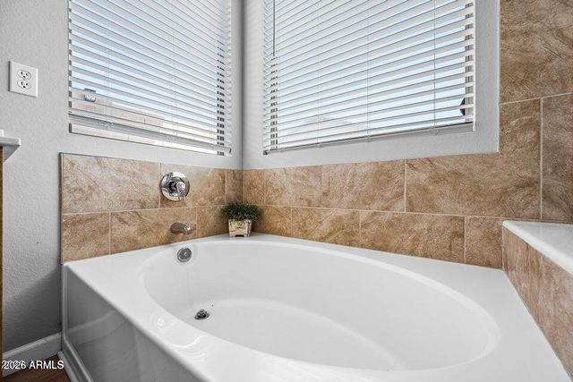 9231 W SALTER Drive, Peoria, AZ 85382