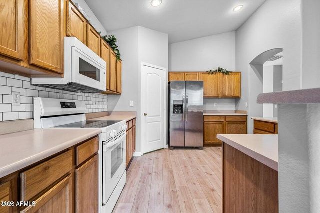 9231 W SALTER Drive, Peoria, AZ 85382