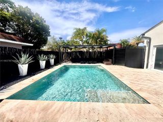 1700 SW 16th Ter 305, Miami, FL 33145