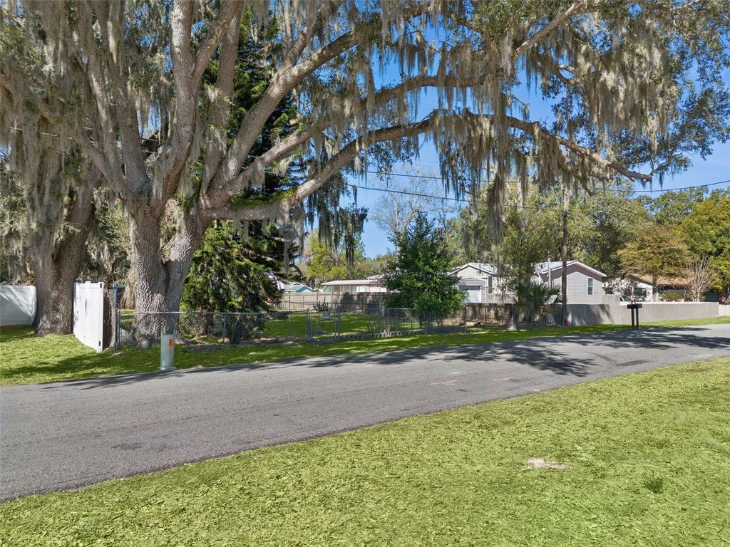 1724 EVERGREEN STREET, Kissimmee, FL 34746