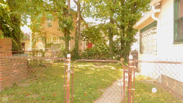 43 W 35th Street W, Indianapolis, IN 46208