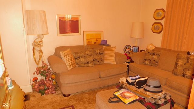 43 W 35th Street W, Indianapolis, IN 46208