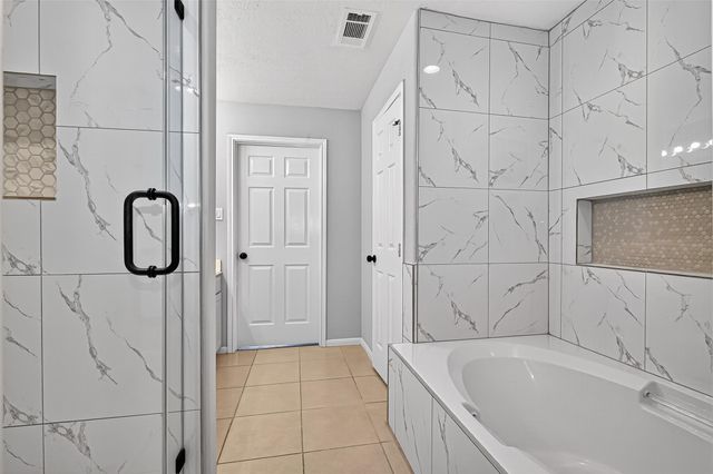 2710 Grants Lake Boulevard L8, Sugar Land, TX 77479