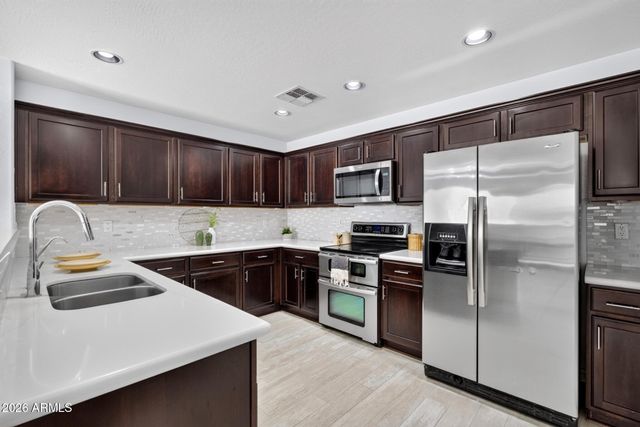954 S DEERFIELD Lane, Gilbert, AZ 85296