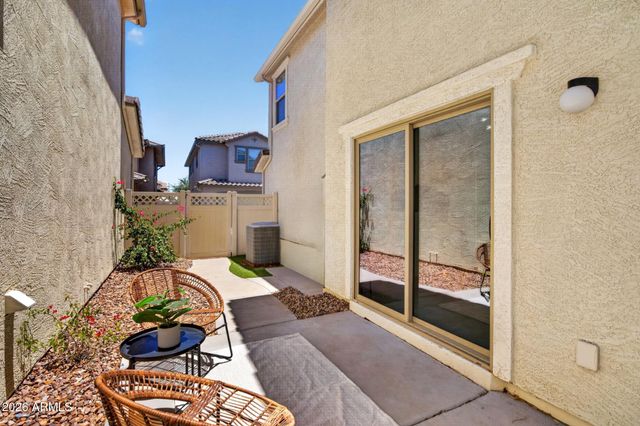 954 S DEERFIELD Lane, Gilbert, AZ 85296