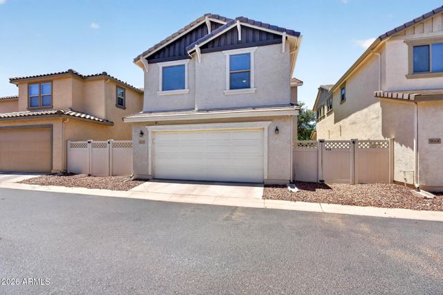 954 S DEERFIELD Lane, Gilbert, AZ 85296