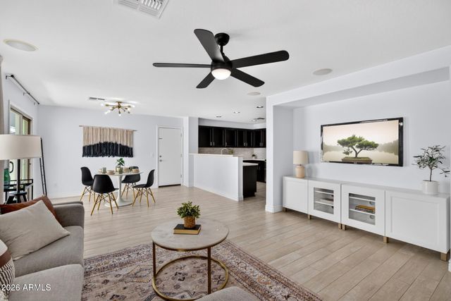 954 S DEERFIELD Lane, Gilbert, AZ 85296