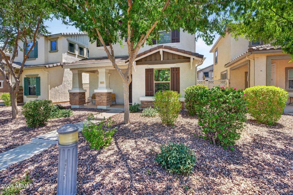 954 S DEERFIELD Lane, Gilbert, AZ 85296