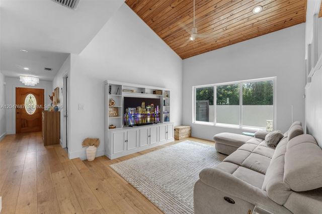 4035 SW 14th Street, Miami, FL 33134