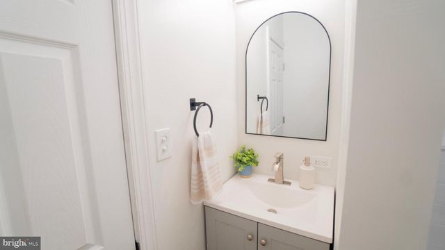 1619 NAUDAIN ST, Harrisburg, PA 17104