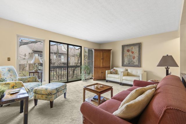 3172 Walden Ravines, Columbus, OH 43221