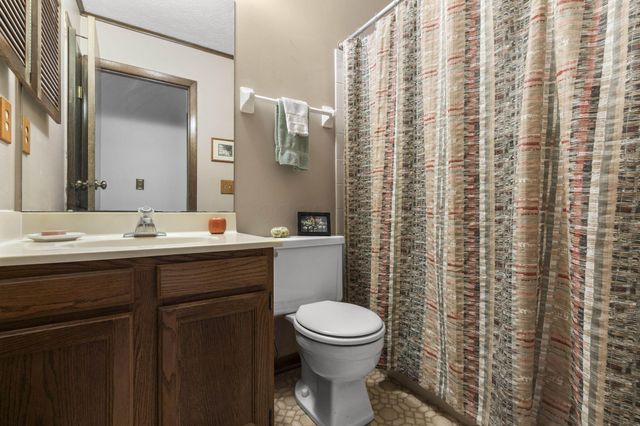 3172 Walden Ravines, Columbus, OH 43221