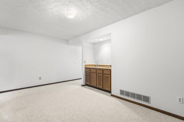 3172 Walden Ravines, Columbus, OH 43221