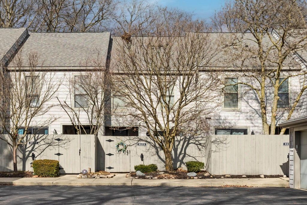 3172 Walden Ravines, Columbus, OH 43221