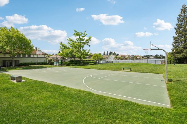 3157 Halyard Way, Elk Grove, CA 95758