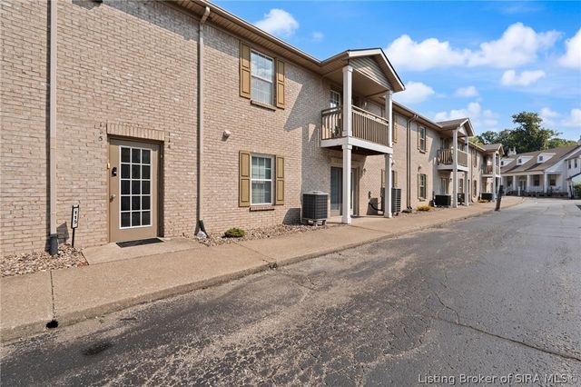114 Colonial Drive, New Albany, IN 47150