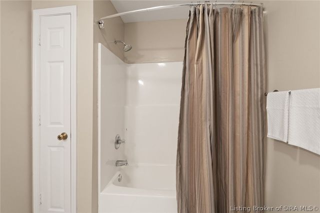 114 Colonial Drive, New Albany, IN 47150