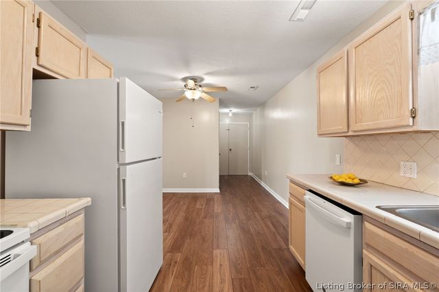 114 Colonial Drive, New Albany, IN 47150