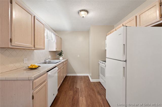114 Colonial Drive, New Albany, IN 47150