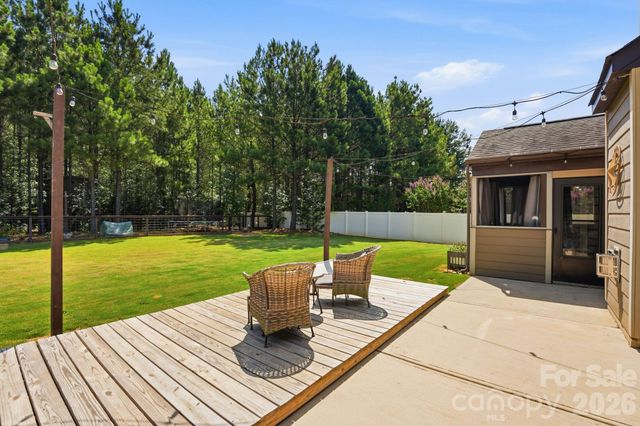 5917 Mcclintock Drive, Denver, NC 28037